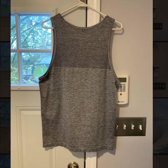 Nike running tank - Picture 2 of 2